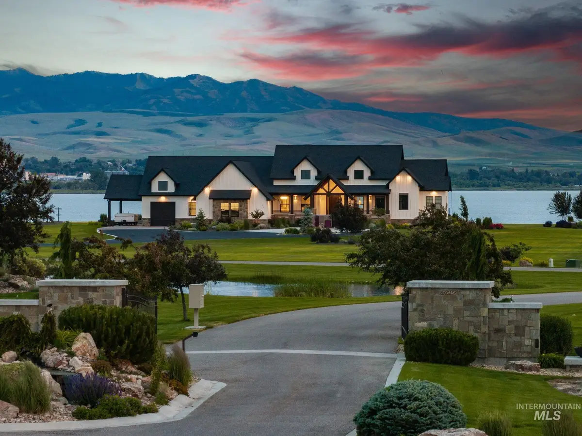 281 Lakeshore Dr, American Falls, ID 83211 - #1