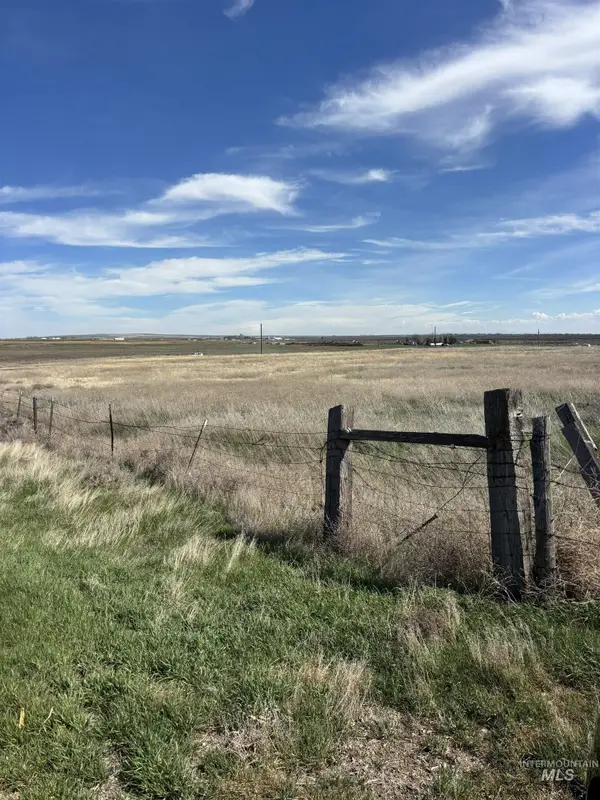 415 N 70 W, Shoshone, ID 83352