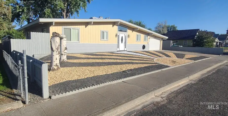 1221 7th Street, Clarkston, WA 99403 - #2