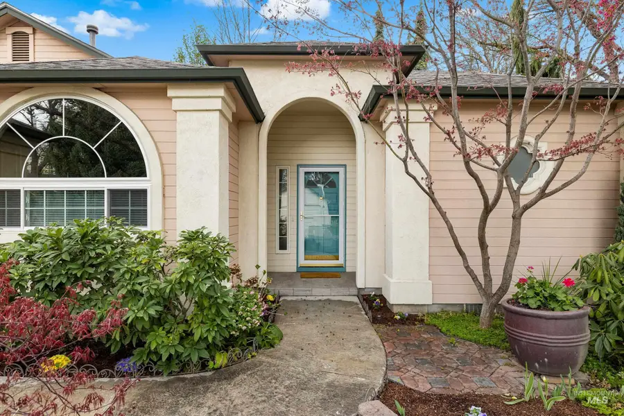 5583 W Harborcove Ln, Boise, ID 83703 - #2