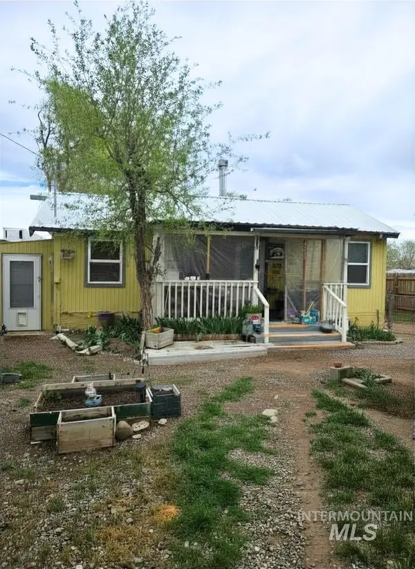 635 Hwy 78, Grand View, ID 83624