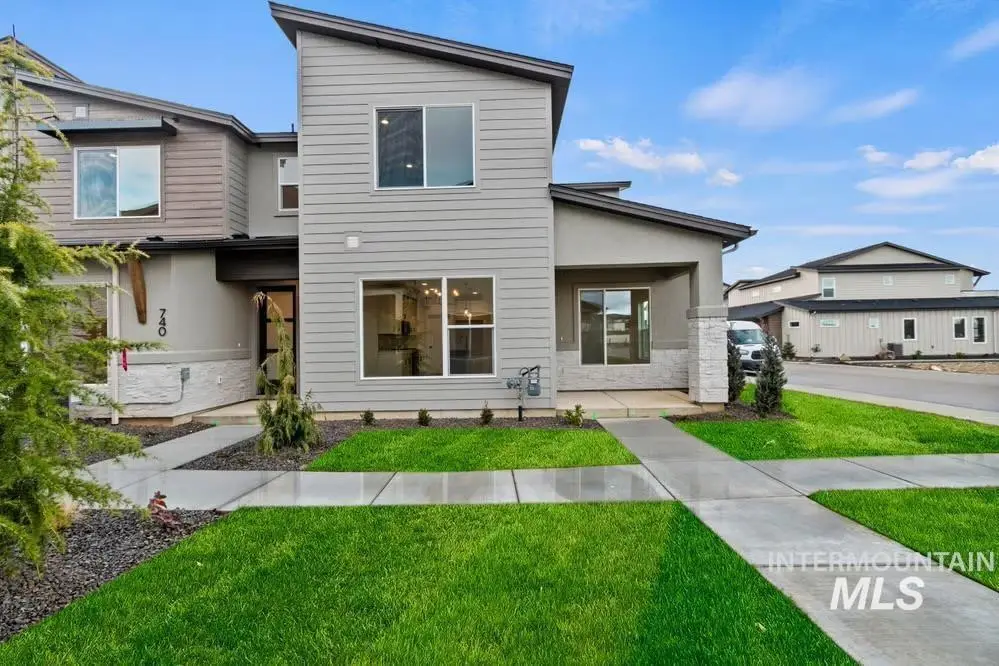 748 S Calhoun, Star, ID 83669 - #1