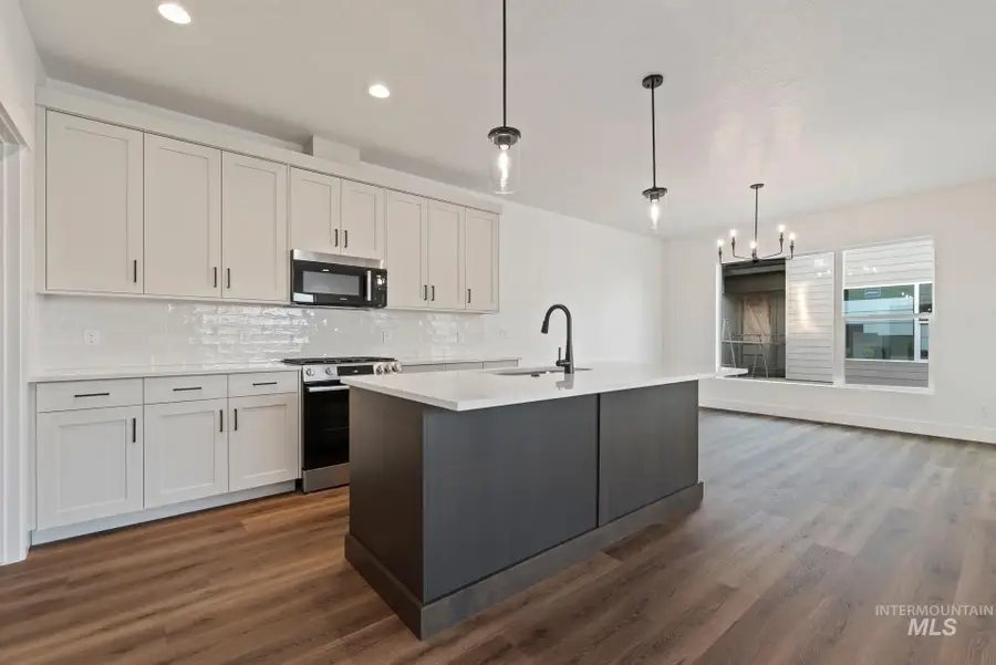 748 S Calhoun, Star, ID 83669 - #3