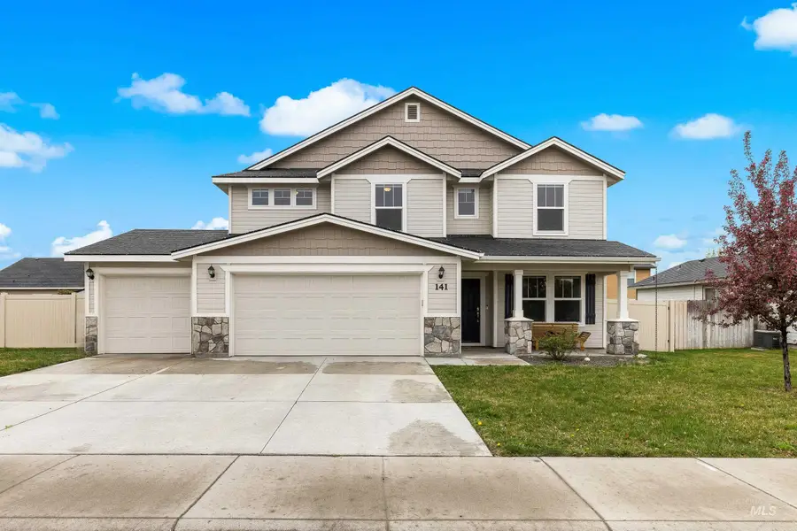 141 SW Crimson St, Mountain Home, ID 83647 - #2