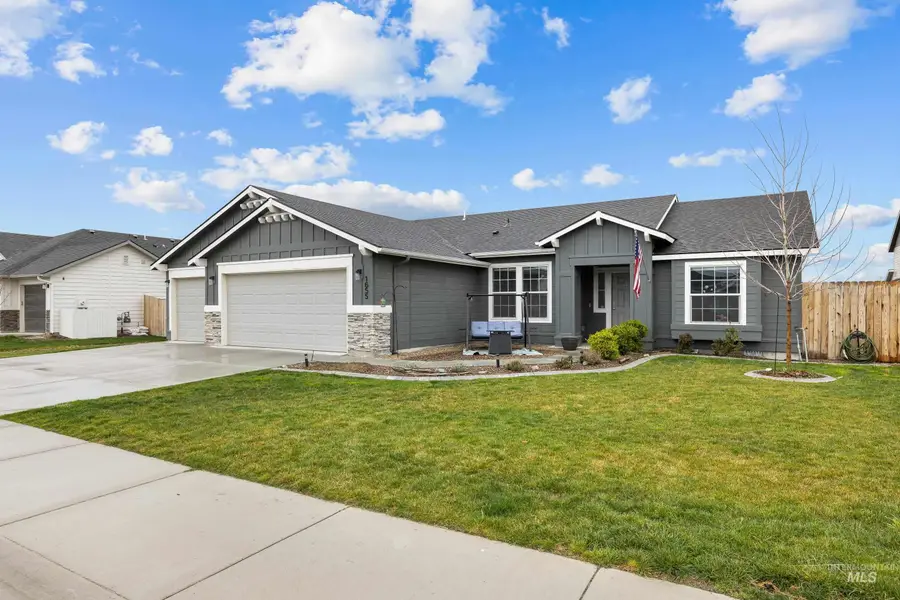 1655 SW Accipiter Pl, Mountain Home, ID 83647 - #2