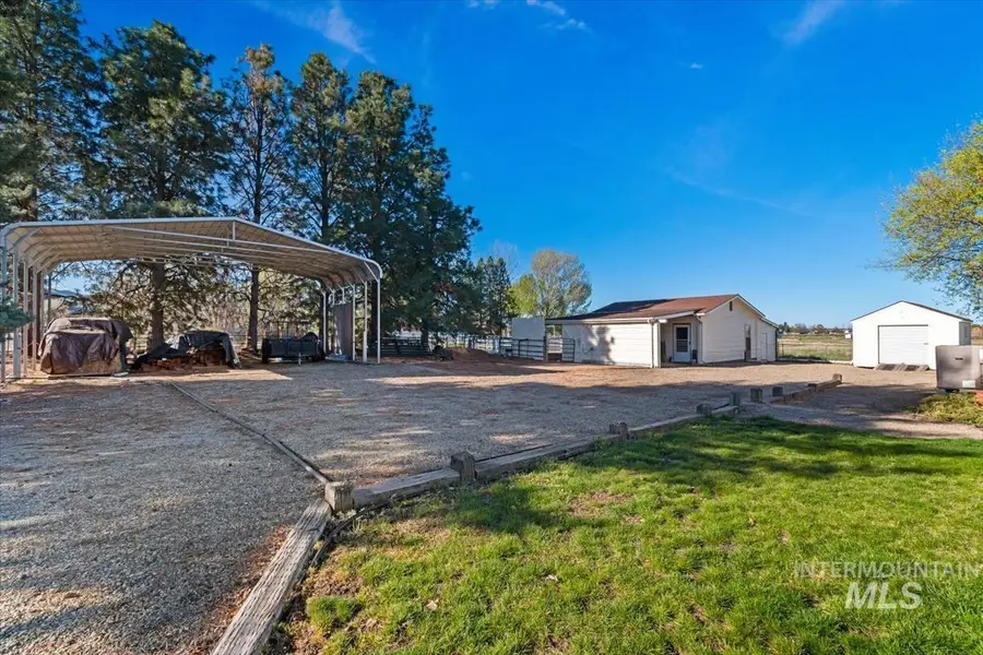 2439 Julie Ave, Emmett, ID 83617 - #3