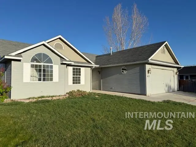 457 Meadowbrook Dr., Nampa, ID 83686 - #2