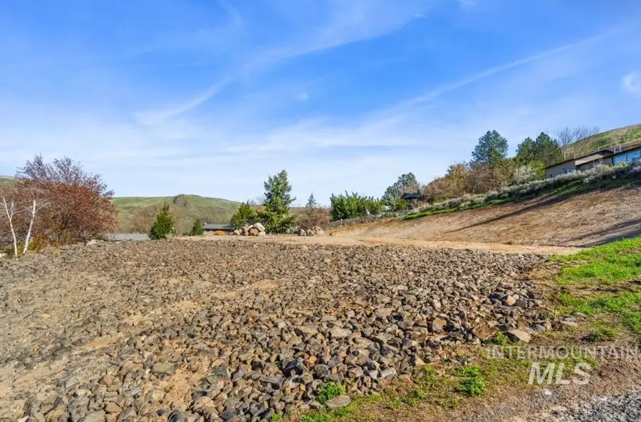 321 Pierce St., Asotin, WA 99402 - #2