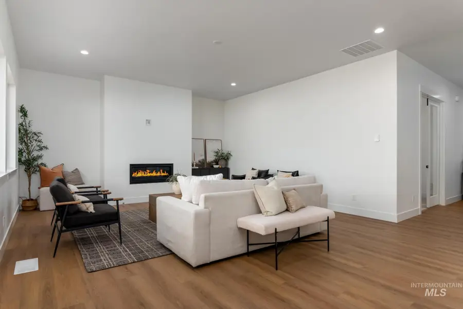 8558 S Silver Smog Way, Meridian, ID 83642 - #2