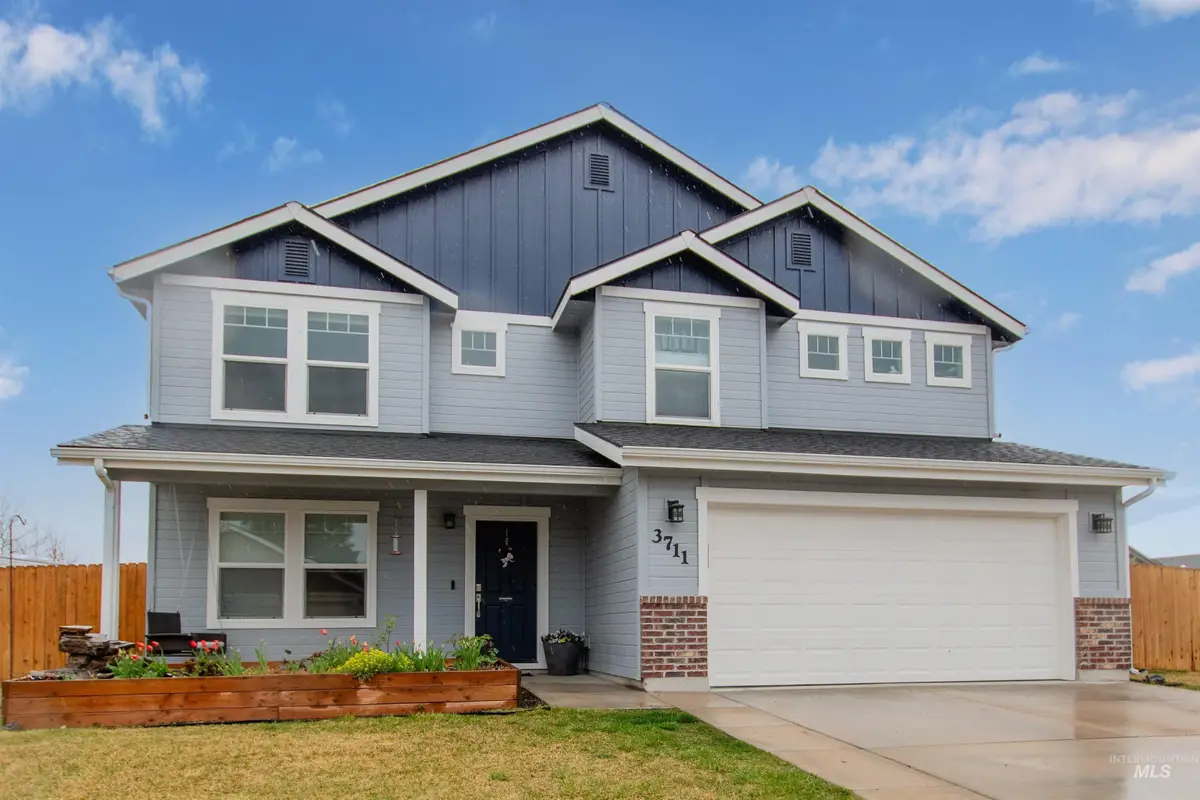 3711 E Holly Ridge Dr, Nampa, ID 83686 - #1