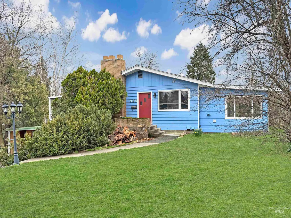 925 E 8th St., Moscow, ID 83843 - #1