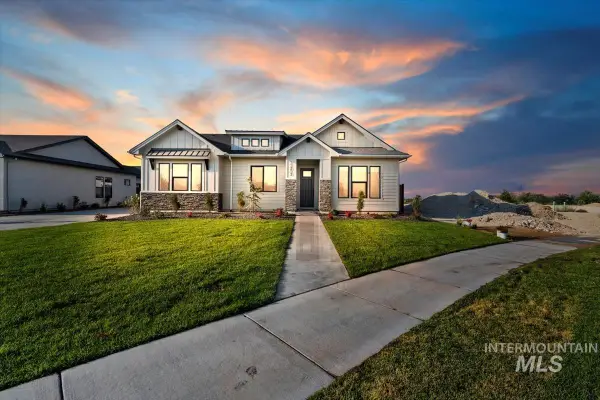 11118 S Corballis Ln, Kuna, ID 83634