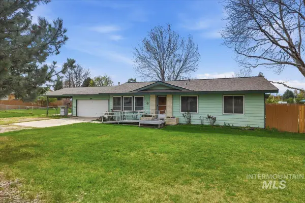 2807 Port St, Nampa, ID 83687