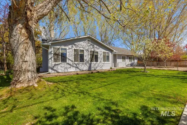 3002 Frozen Dog Rd, Emmett, ID 83617