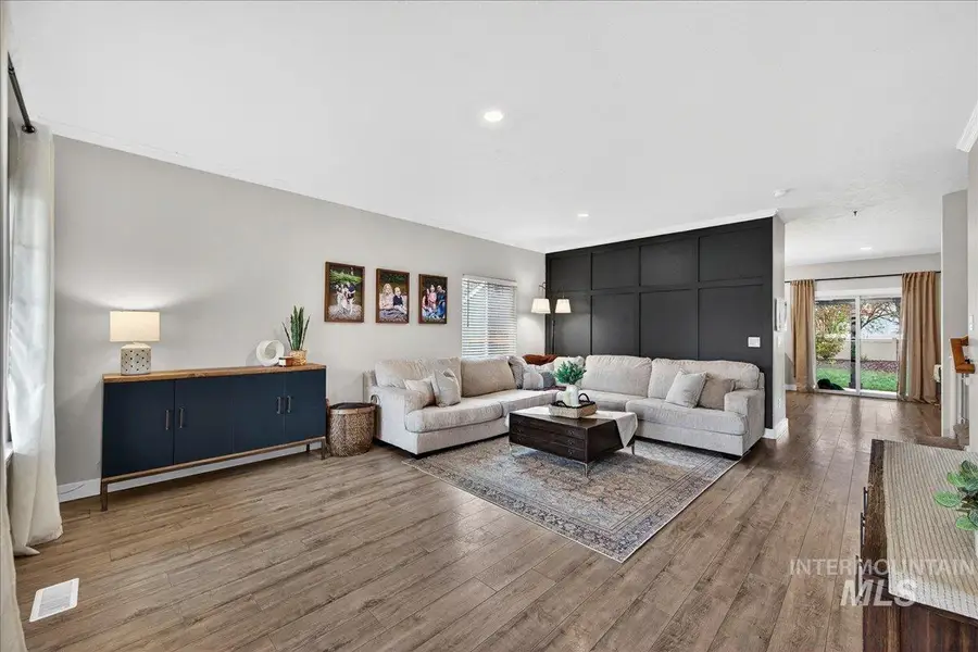 1826 N Henderson Ave, Meridian, ID 83646 - #2