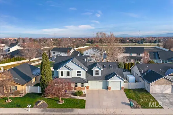 514 W Black Rock Dr, Meridian, ID 83646