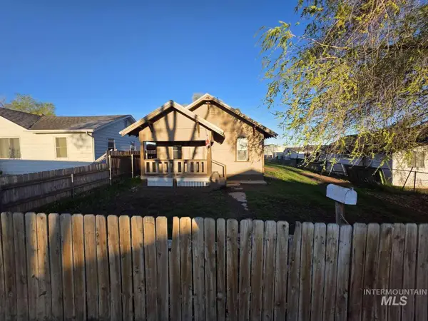 212 Lois St, Twin Falls, ID 83301
