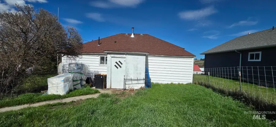 405 1st S Street, Cottonwood, ID 83522 - #2