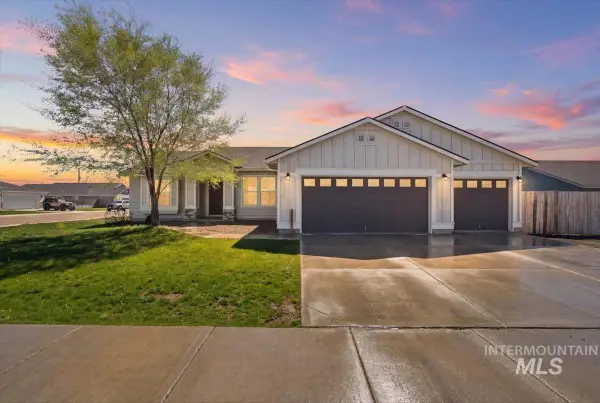 843 SW Levant Way, Mountain Home, ID 83647