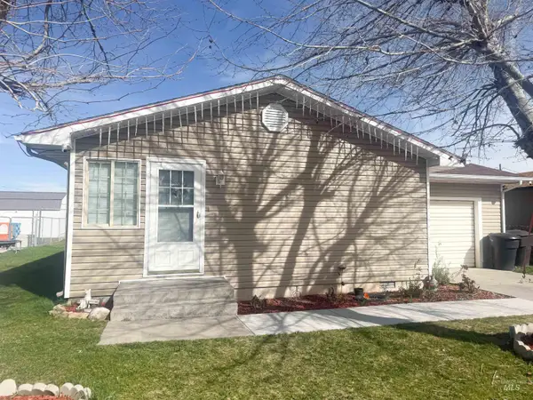 327 N Conant Ave, Burley, ID 83318