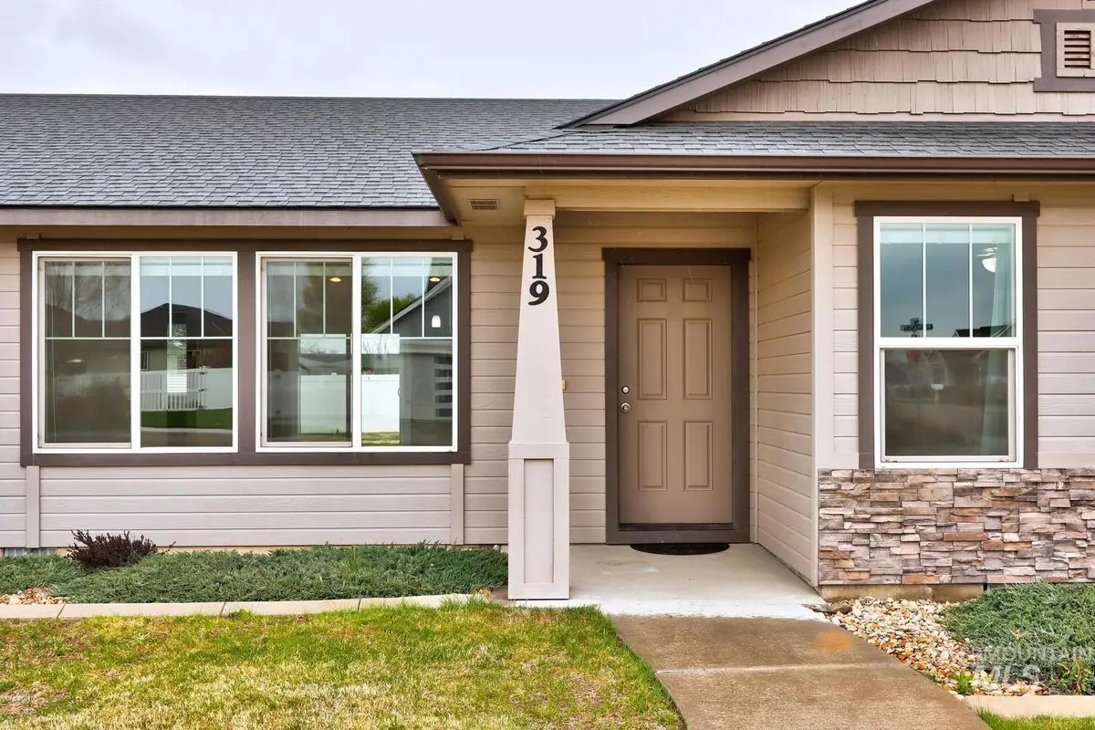 319 Magnolia Ave, Fruitland, ID 83619 - #1