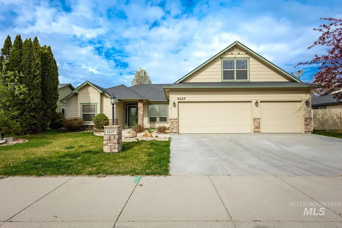 4227 N Rhodes Ave, Meridian, ID 83646 - #1