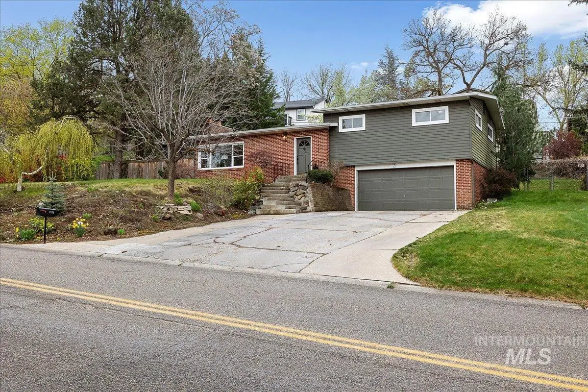 1025 W Highland View Dr, Boise, ID 83702 - #1