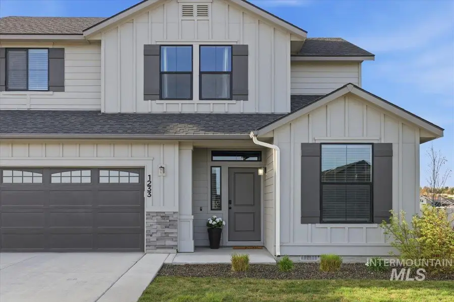 1233 W Davenport St, Meridian, ID 83642 - #3