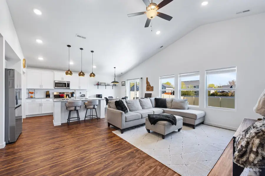 3376 S Walnut Ridge Way, Nampa, ID 83686 - #3