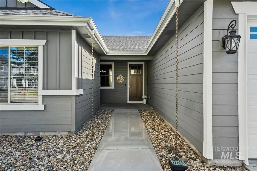 2229 W Bellagio Dr, Meridian, ID 83646 - #3