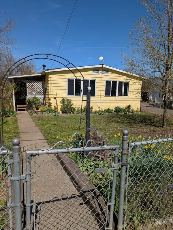 824 Nickel Street, Kamiah, ID 83536