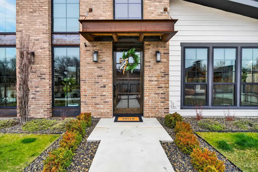 2526 W Rustic Forge St, Eagle, ID 83616 - #3