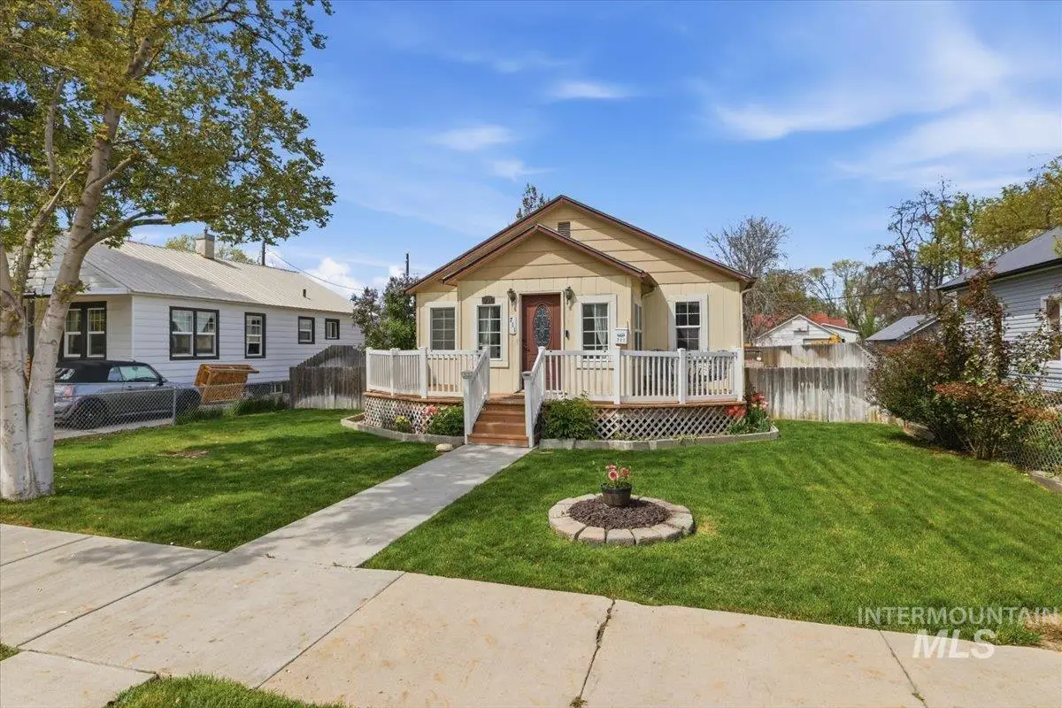 711 7th Ave, Nampa, ID 83651 - #1