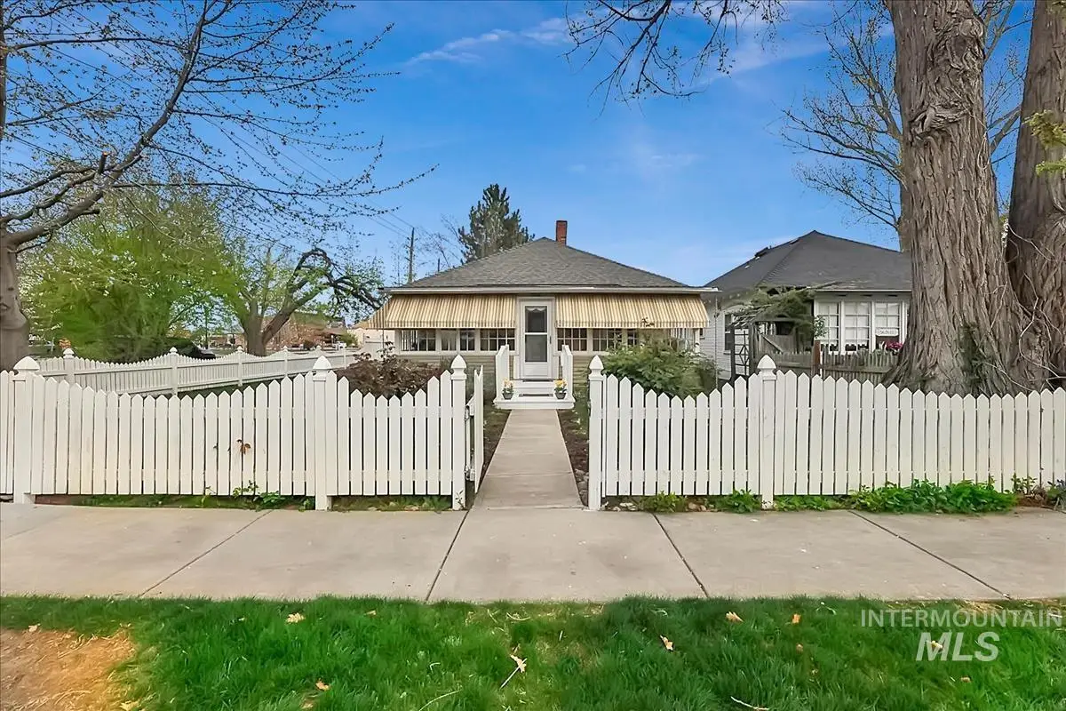 304 E Broadway Ave, Meridian, ID 83642 - #1