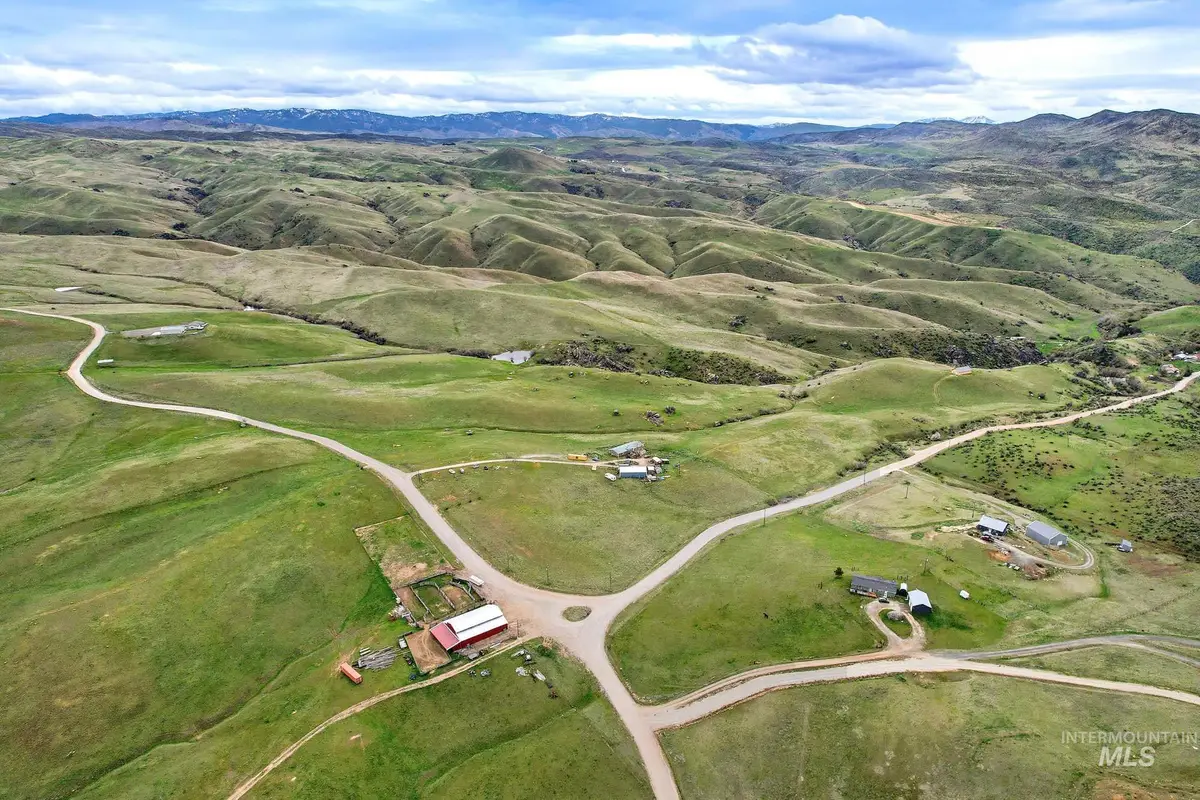 11315 Timber Butte Rd, Sweet, ID 83670 - #1