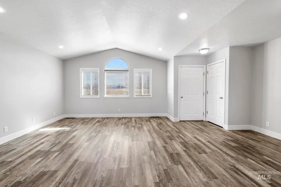 445 S College St, Oakley, ID 83346 - #2