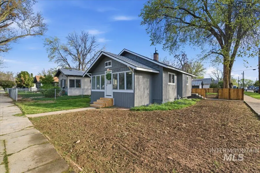 1721 Blaine St, Caldwell, ID 83605 - #2