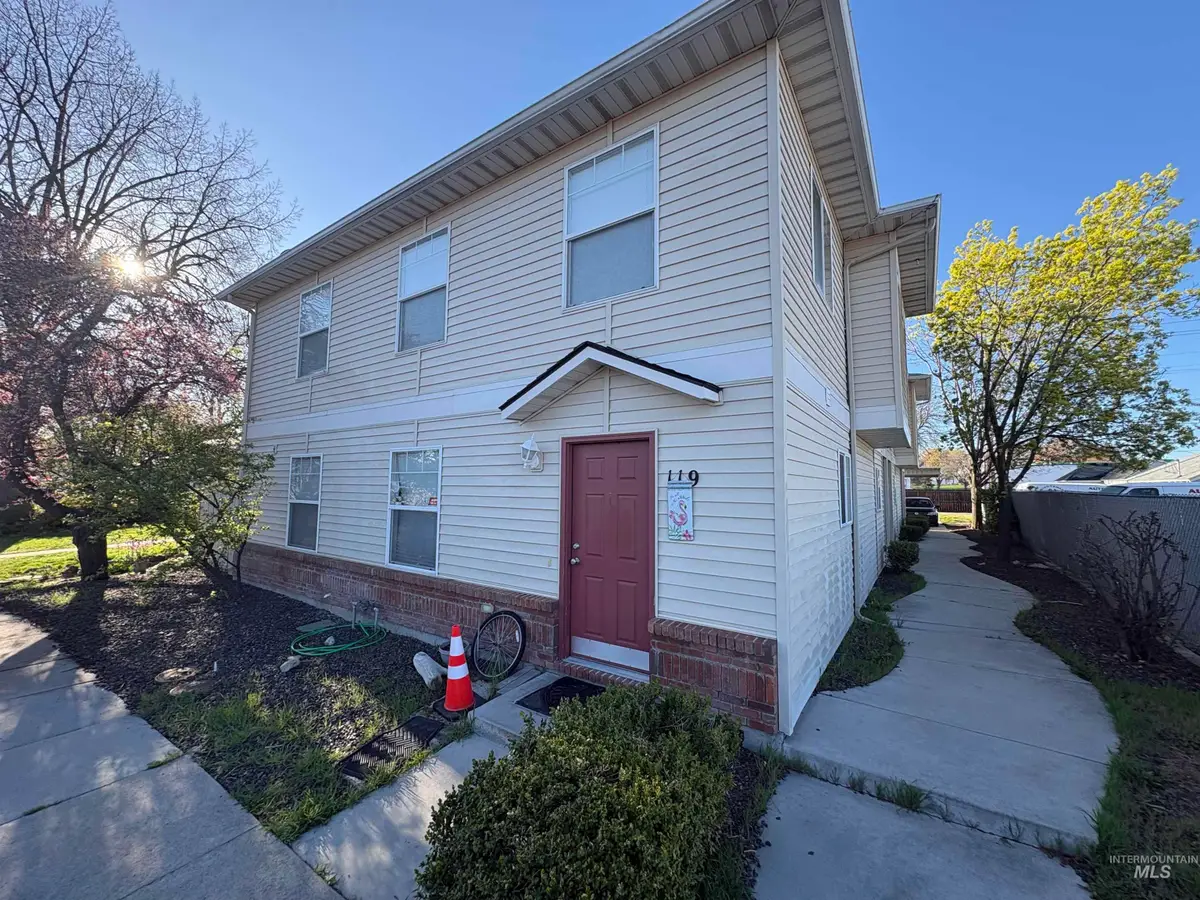 119-125 E King St, Meridian, ID 83642 - #1