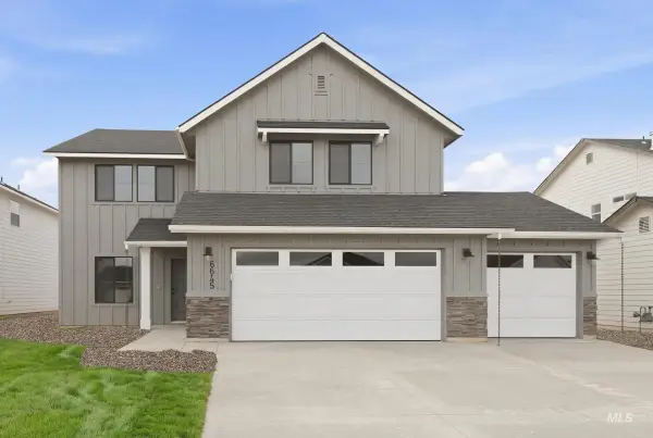 6645 W Plateau Creek Dr, Meridian, ID 83646