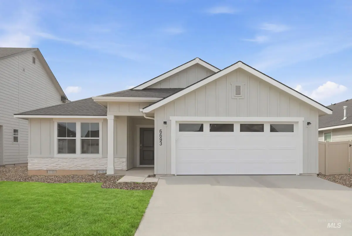 6693 W Plateau Creek Dr, Meridian, ID 83646 - #1