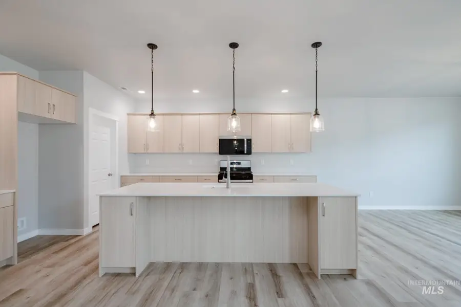 9274 W Blazing Star St, Nampa, ID 83687 - #3