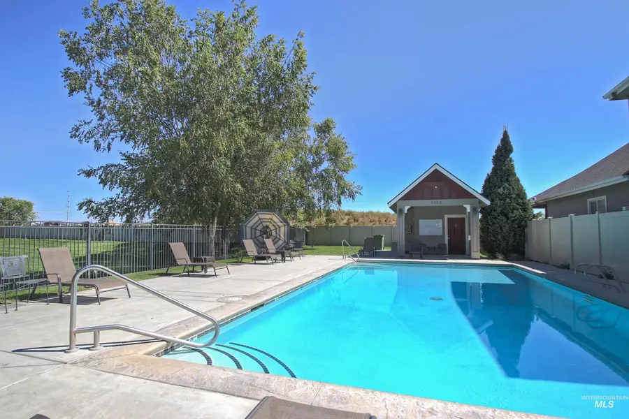 4560 N Kilee Ave, Meridian, ID 83646 - #2