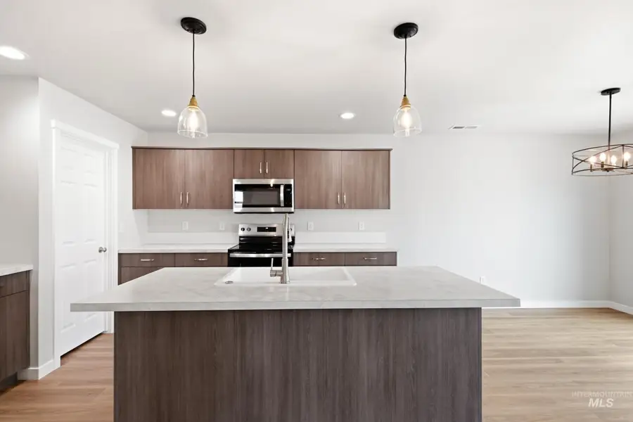 33 S Sweetgrass Ave, Nampa, ID 83651 - #3