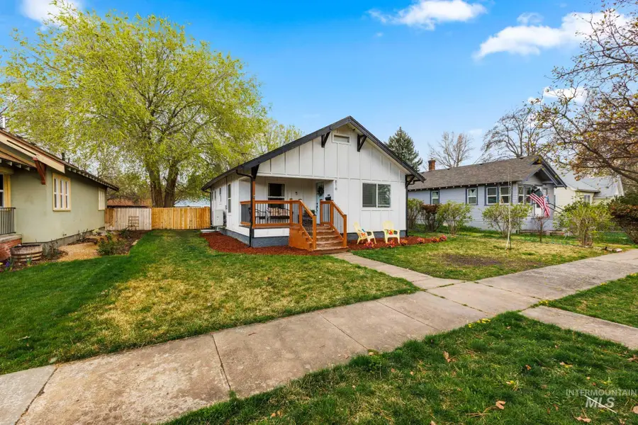 816 S 8th Ave, Nampa, ID 83651 - #3