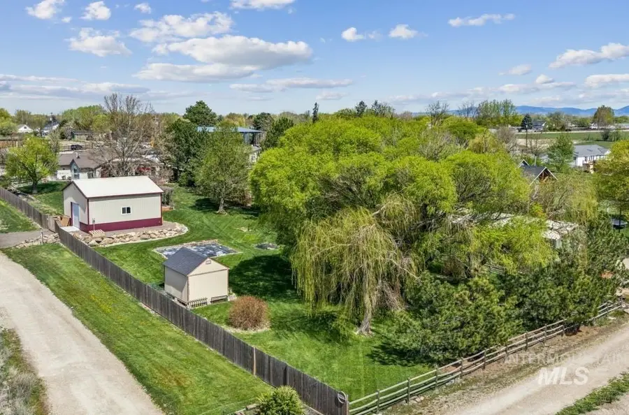 4725 E Victory Road, Nampa, ID 83687 - #2