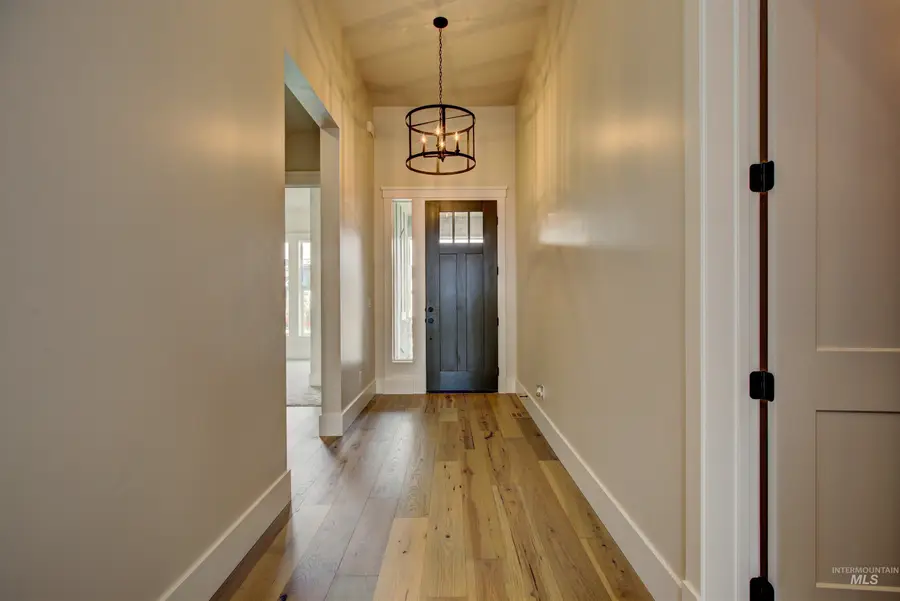 918 E Escalation St, Meridian, ID 83642 - #2