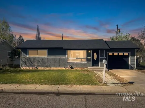 920 E 12th N, Mountain Home, ID 83647