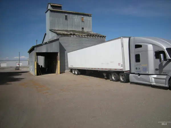 Appr 401 Main St (lots 13,14,15 Blk 5), Hazelton, ID 83335
