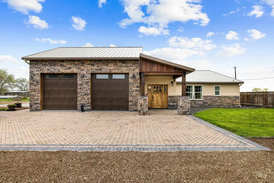 1222 S 14th E, Mountain Home, ID 83647 - #2