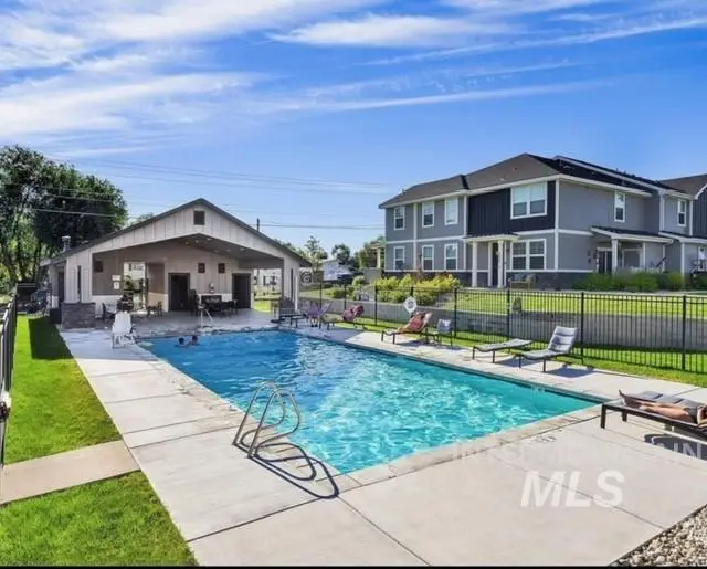 2329 E Spice Loop Unit 4, Nampa, ID 83687 - #2